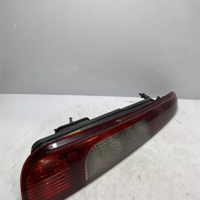 Fanale posteriore sinistro