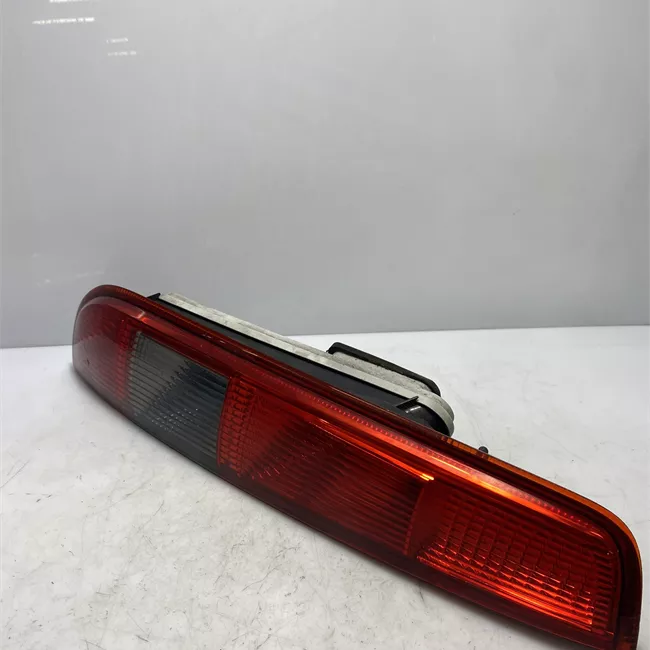 Fanale posteriore sinistro