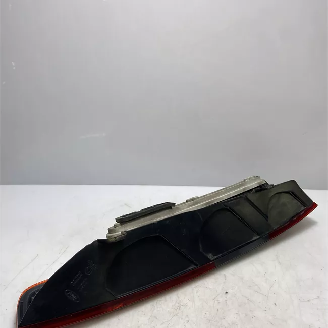 Fanale posteriore sinistro