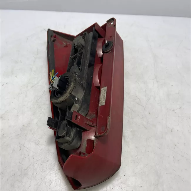 Fanale posteriore sinistro