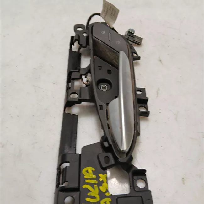 Maniglia interna apertura porta anteriore sinistra