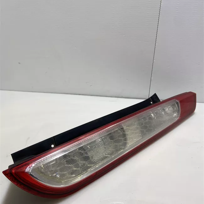 Fanale posteriore destro con lampadine