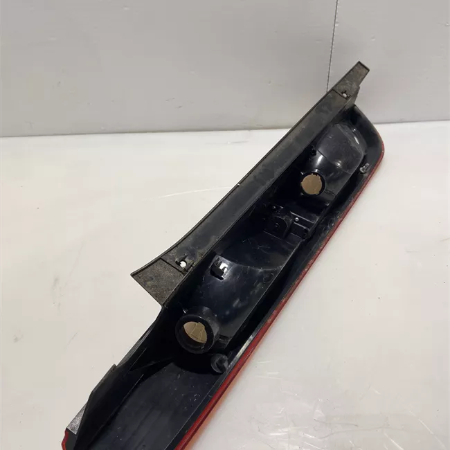 Fanale posteriore destro con lampadine