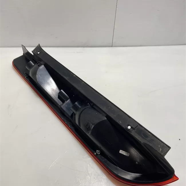 Fanale posteriore destro con lampadine