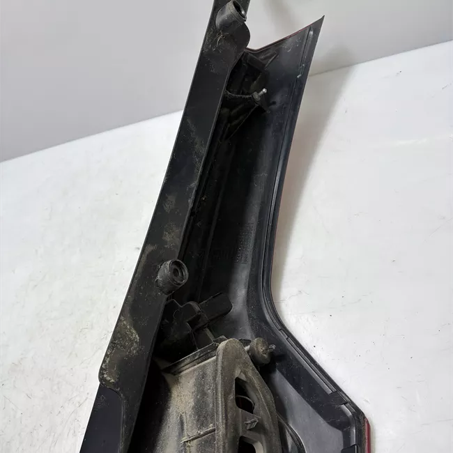 Fanale posteriore sinistro