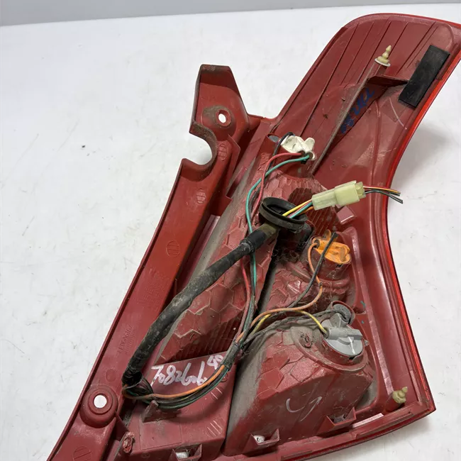 Fanale posteriore sinistro