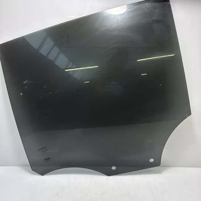 Scendente porta posteriore sinistro Oscurato