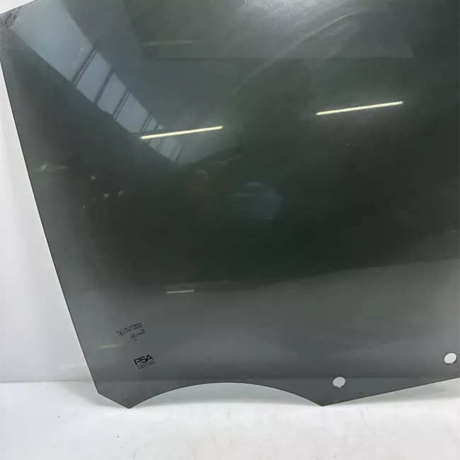 Scendente porta posteriore sinistro Oscurato