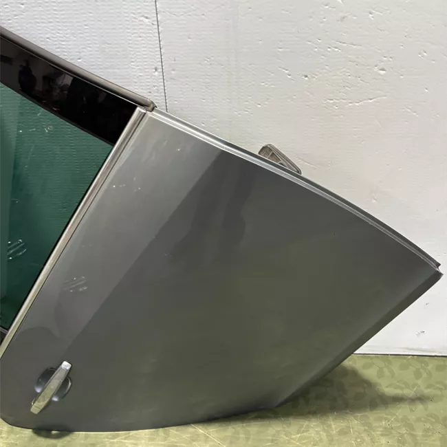 Porta posteriore destra