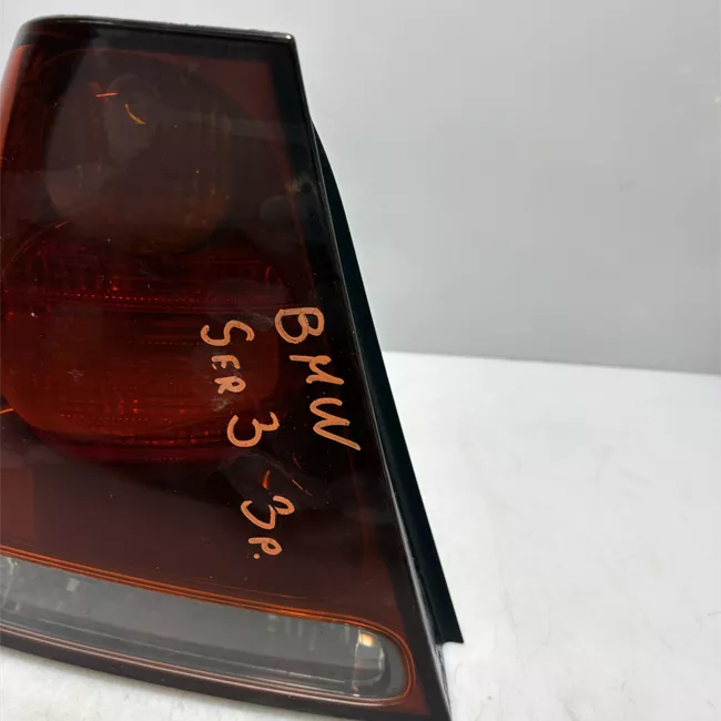 Fanale posteriore sinistro 01>03<