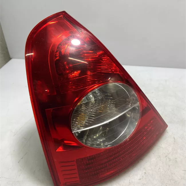 Fanale posteriore sinistro