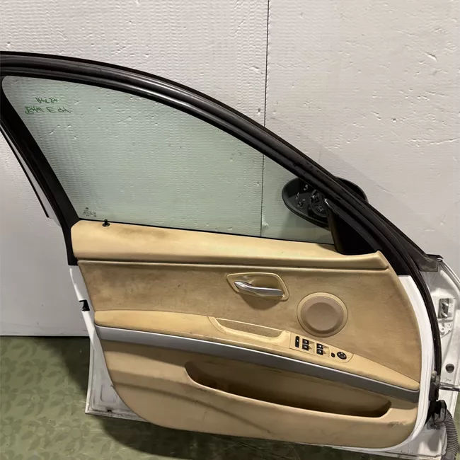 Porta anteriore sinistra