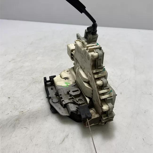 Serratura porta anteriore sinistra