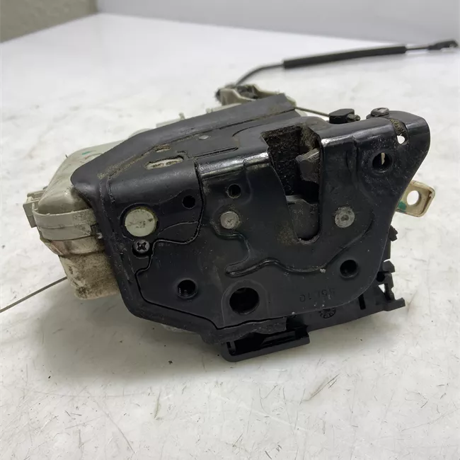 Serratura porta anteriore sinistra