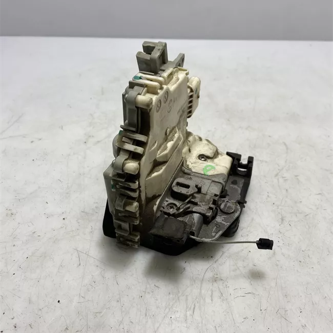 Serratura porta anteriore destra