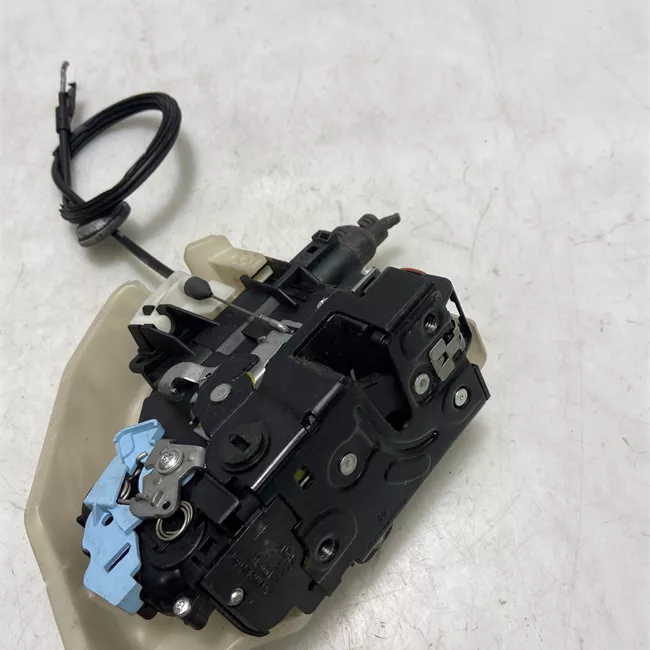 Serratura porta posteriore sinistra