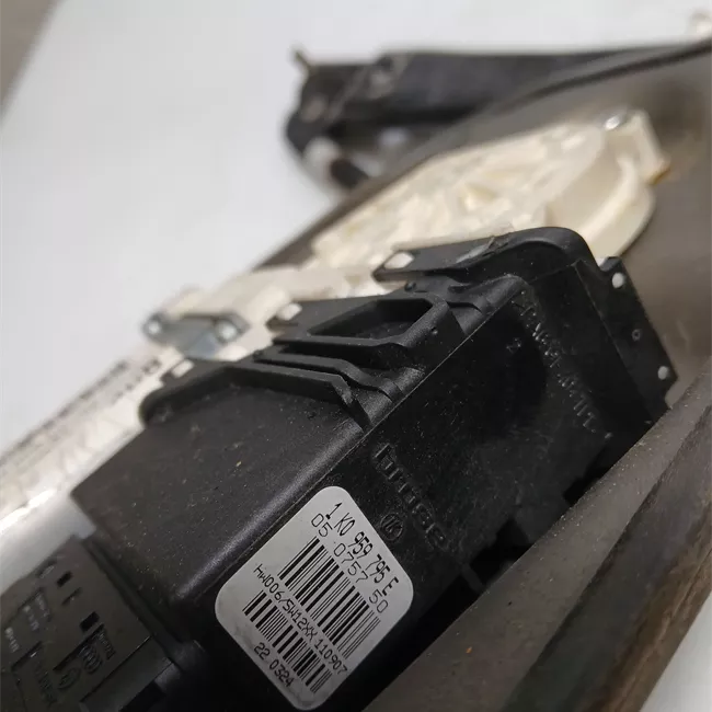 Alzacristallo elettrico porta posteriore sinistro