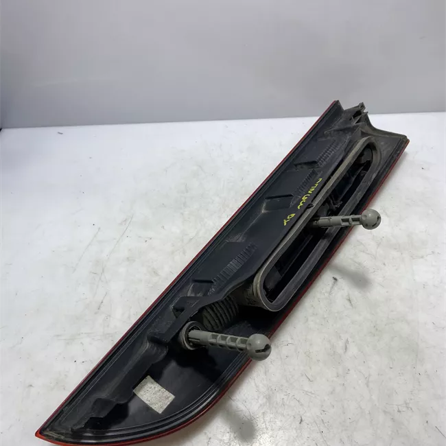 Fanale posteriore destro porta posteriore a battenti