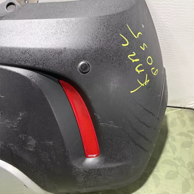 Paraurti posteriore con sensori parcheggio