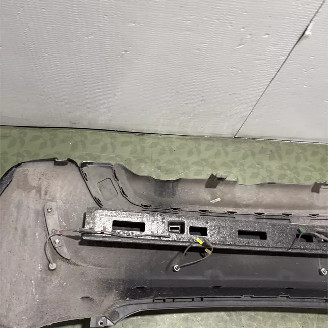 Paraurti posteriore con sensori parcheggio