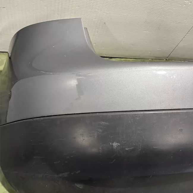 Paraurti posteriore con sensore parcheggio primer