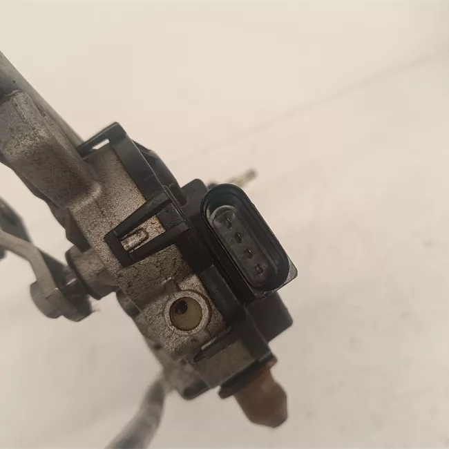 Meccanismo tergiparabrezza con motorino