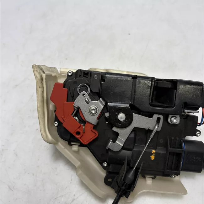 Serratura porta anteriore destra