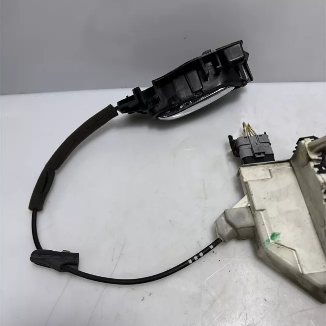 Serratura porta anteriore destra