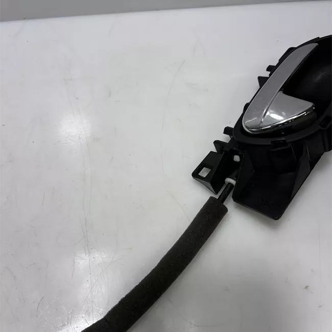 Serratura porta anteriore destra