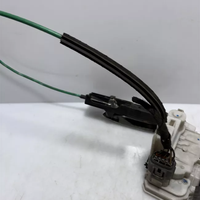 Serratura porta anteriore destra