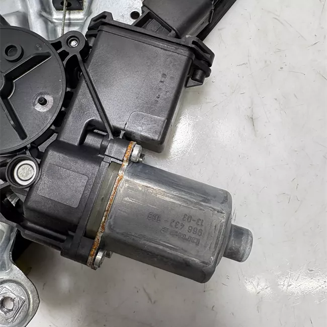 Alzacristallo elettrico porta anteriore con motorino sinistro