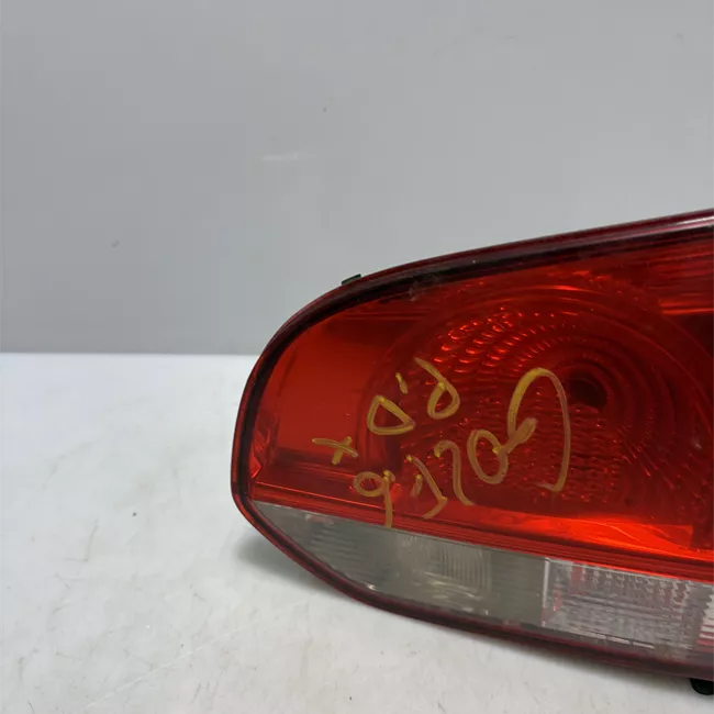 Fanale posteriore parte interno destro VALEO