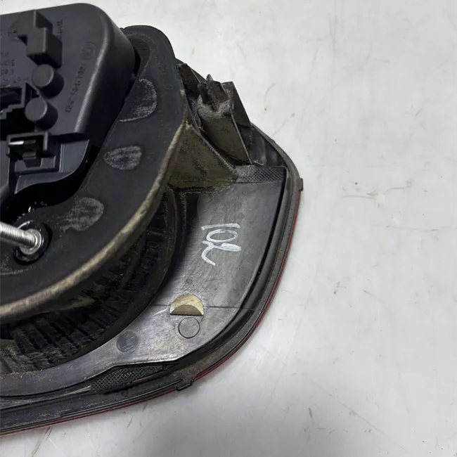 Fanale posteriore parte interno sinistro VALEO