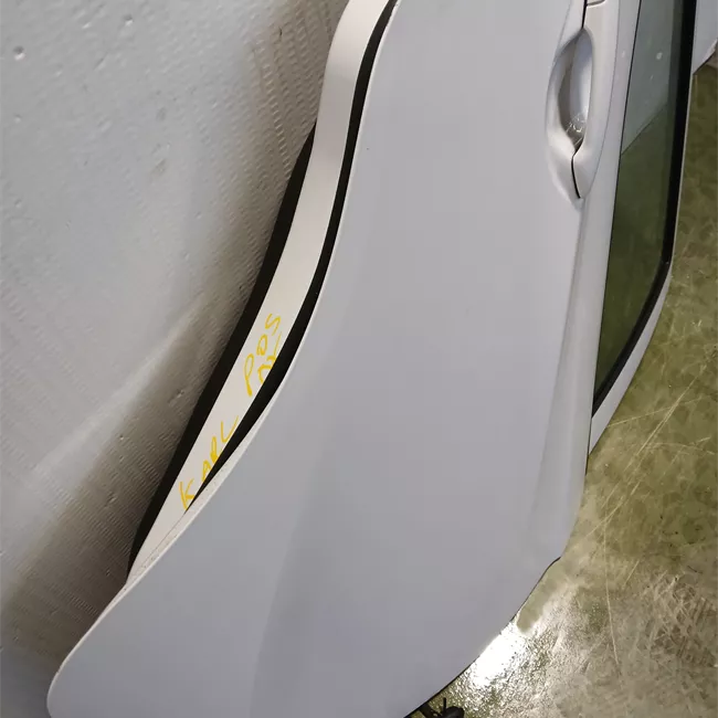 Porta posteriore destra