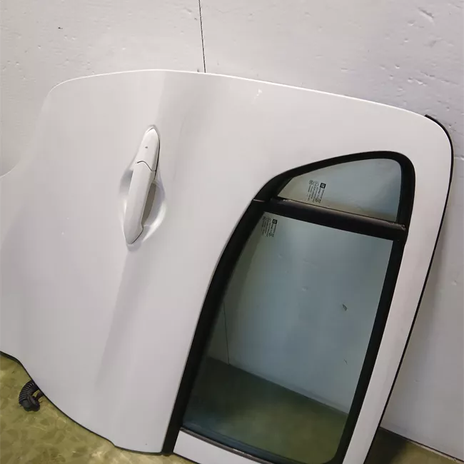 Porta posteriore destra