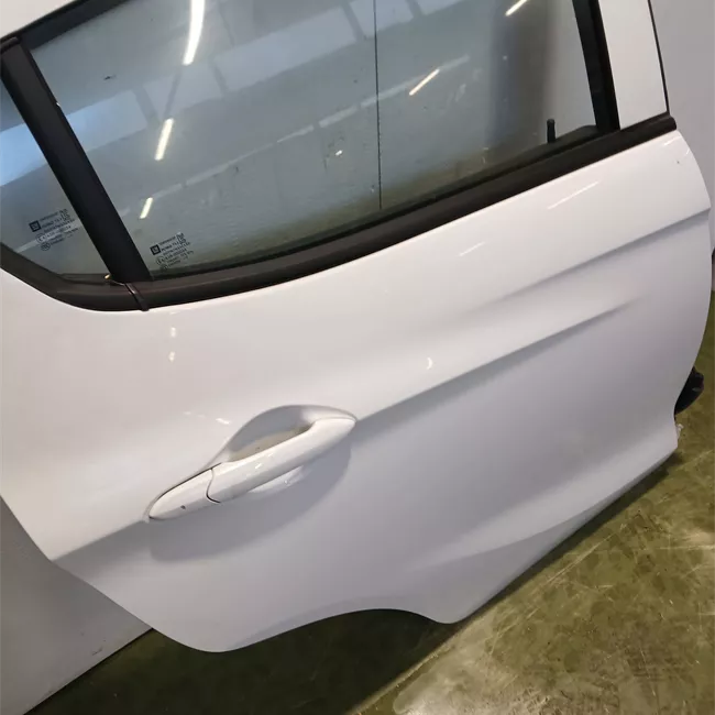 Porta posteriore destra