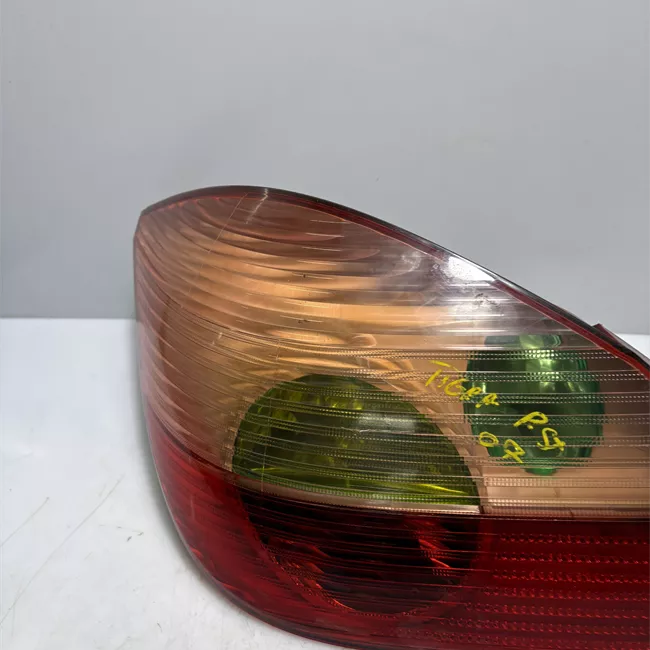 Fanale posteriore sinistro