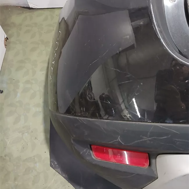 Paraurti posteriore con prestazione look sport