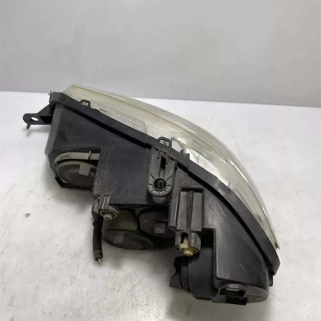 Proiettore destro 07/04<