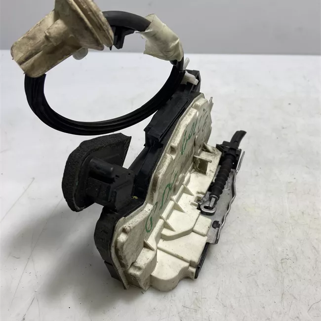 Serratura porta anteriore destra