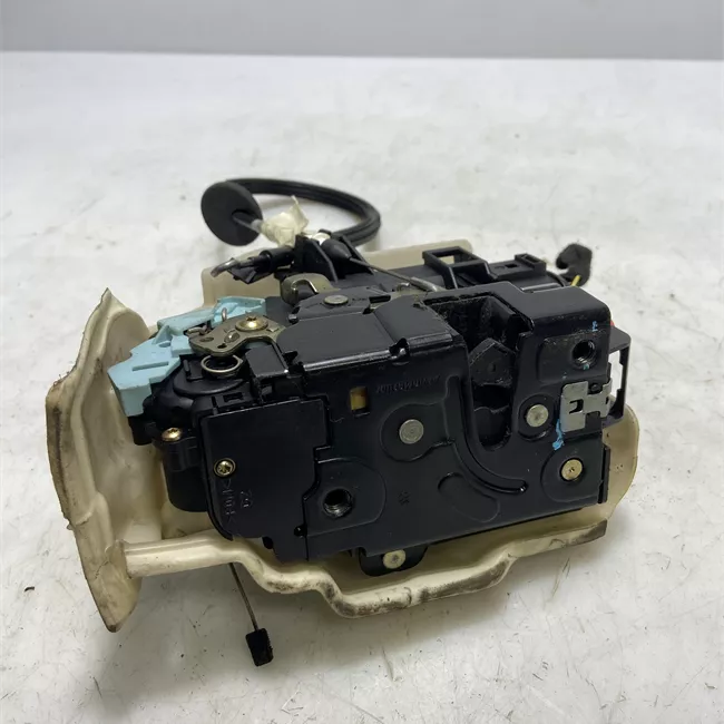 Serratura porta anteriore sinistra