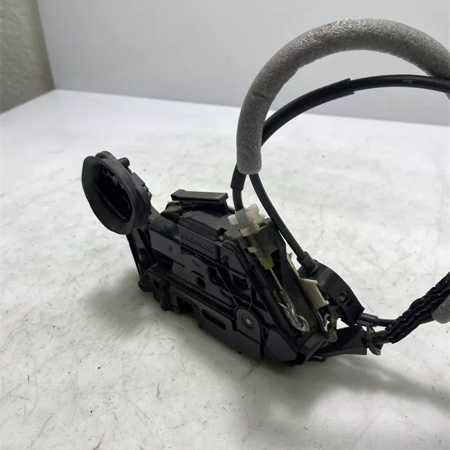 Serratura porta posteriore sinistra con dispositivo sicurezza Safe