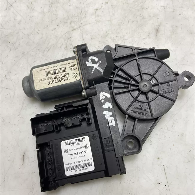 Motorino alzacristallo porta anteriore sinistro con pacchetto memory