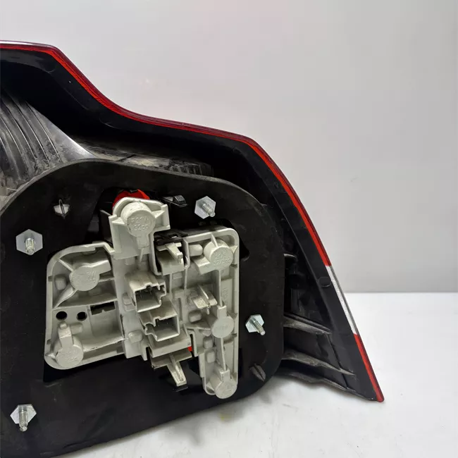 Fanale posteriore sinistro