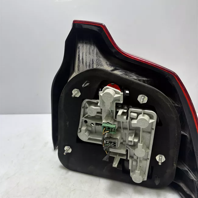 Fanale posteriore sinistro