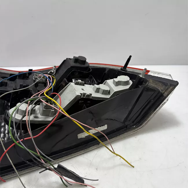 Trasparente fanale posteriore sinistro