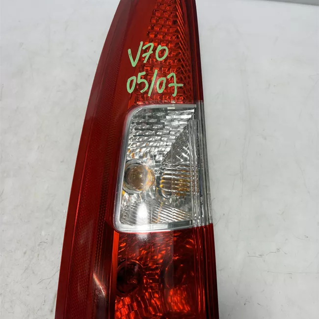 Fanale posteriore parte superiore sinistro