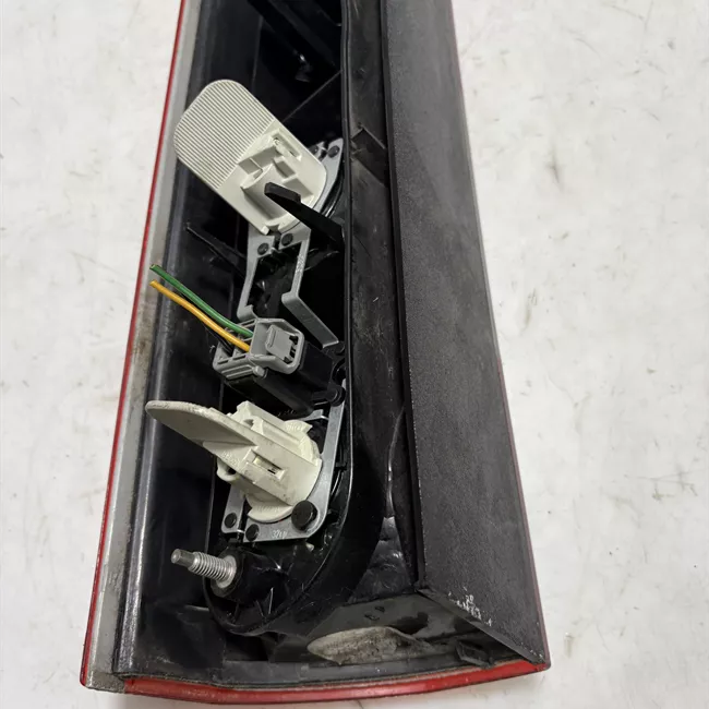 Fanale posteriore parte superiore destro