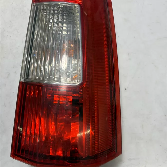 Fanale posteriore parte superiore destro