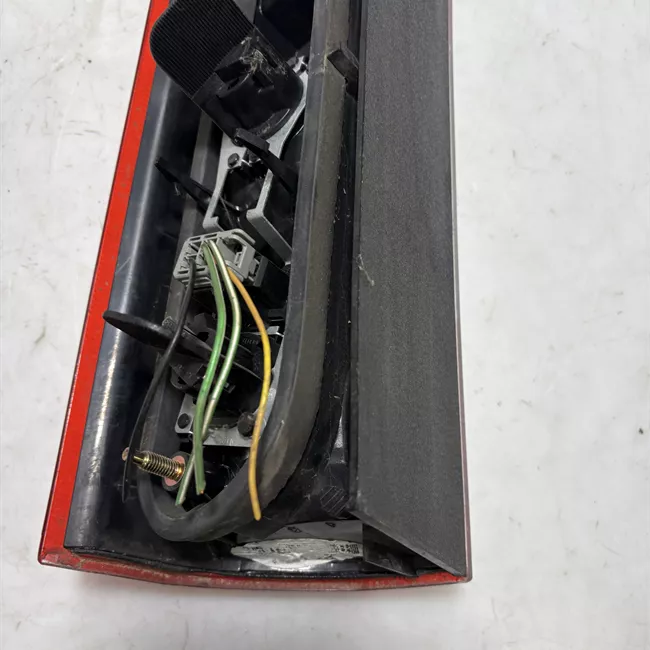 Fanale posteriore parte superiore destro